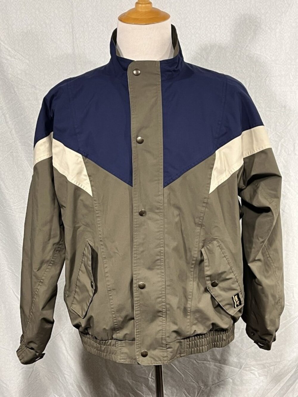 Men’s Size Large Tourney Gore Tex Jacket Windbreaker Color Block Blue Tan